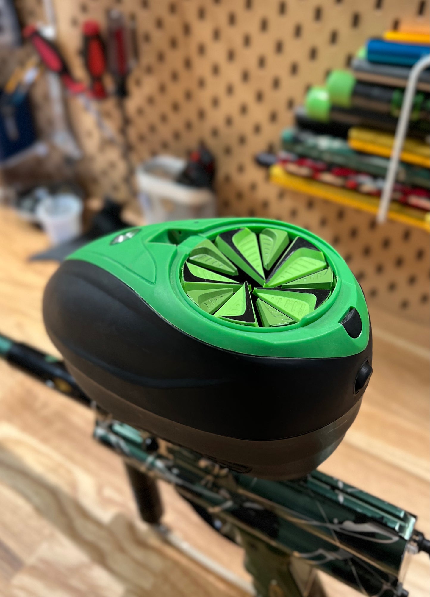 Black/Lime Dye LT-R Rotor Loader